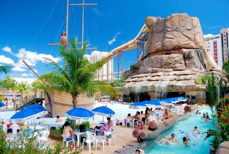 カルダス・ノバス Piazza Diroma Acesso Diroma Acqua Park Gratuito Star Temporadaアパートホテル エクステリア 写真