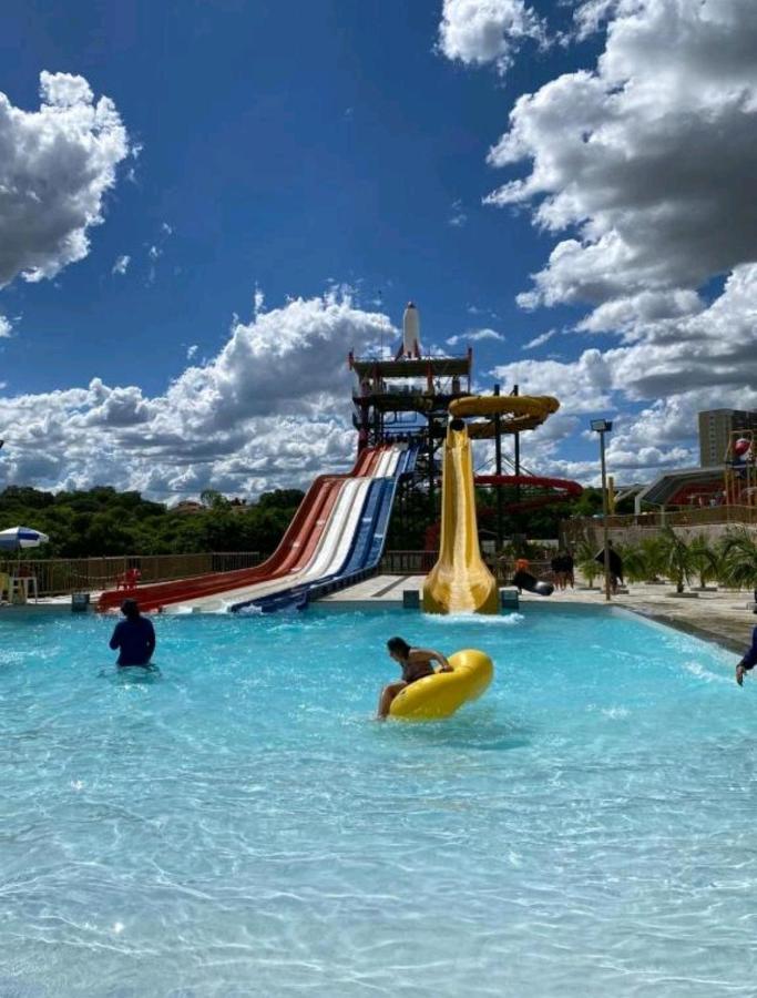 カルダス・ノバス Piazza Diroma Acesso Diroma Acqua Park Gratuito Star Temporadaアパートホテル エクステリア 写真