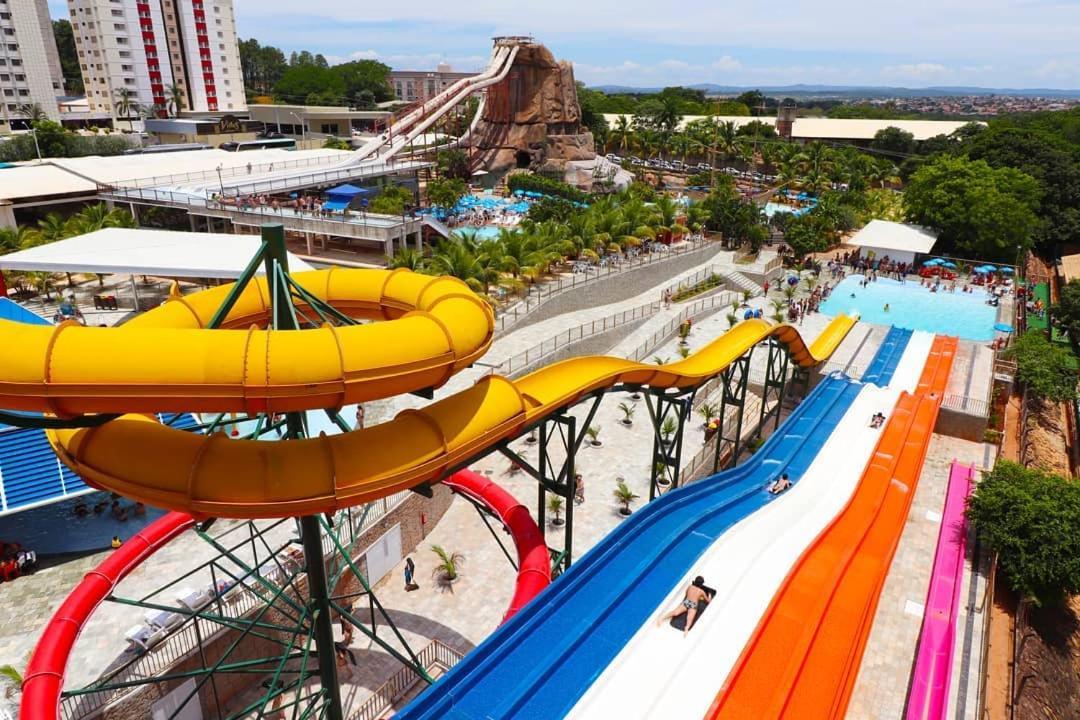 カルダス・ノバス Piazza Diroma Acesso Diroma Acqua Park Gratuito Star Temporadaアパートホテル エクステリア 写真