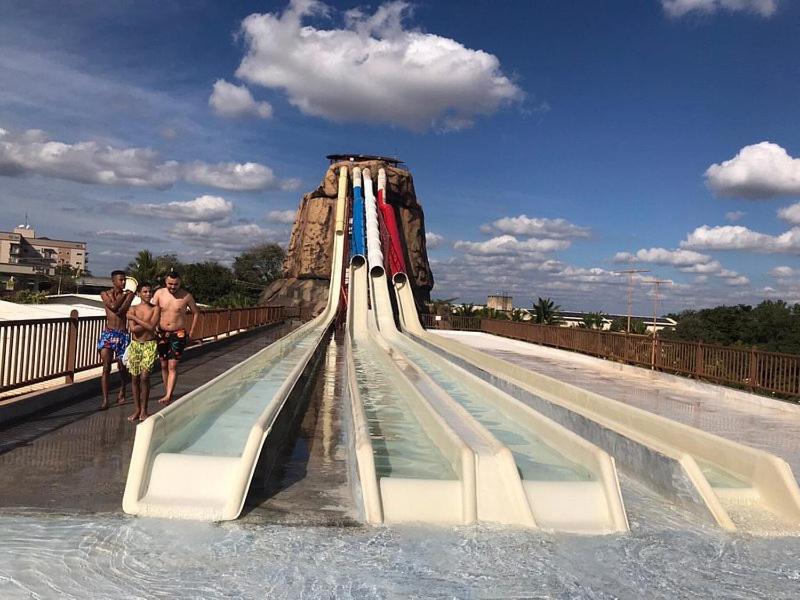 カルダス・ノバス Piazza Diroma Acesso Diroma Acqua Park Gratuito Star Temporadaアパートホテル エクステリア 写真